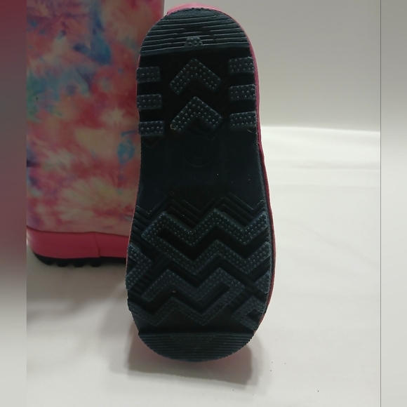 Colorful Tie-Dye Rain Boots with Handles - Picture 6 of 10